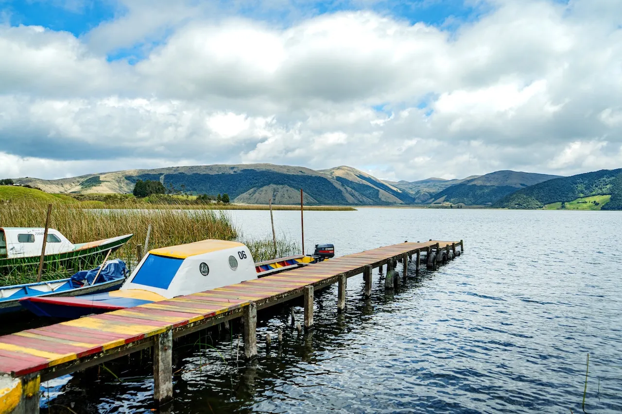 NAVEGANDO ENTRE PAISAJES Y SENDEROS