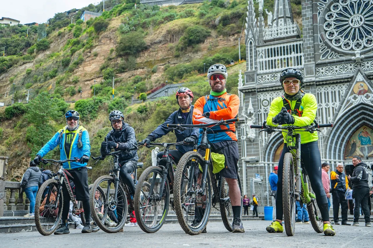 MOUNTAIN BIKE AL SANTUARIO DE LAS LAJAS POR CAMINOS ANCESTRALES